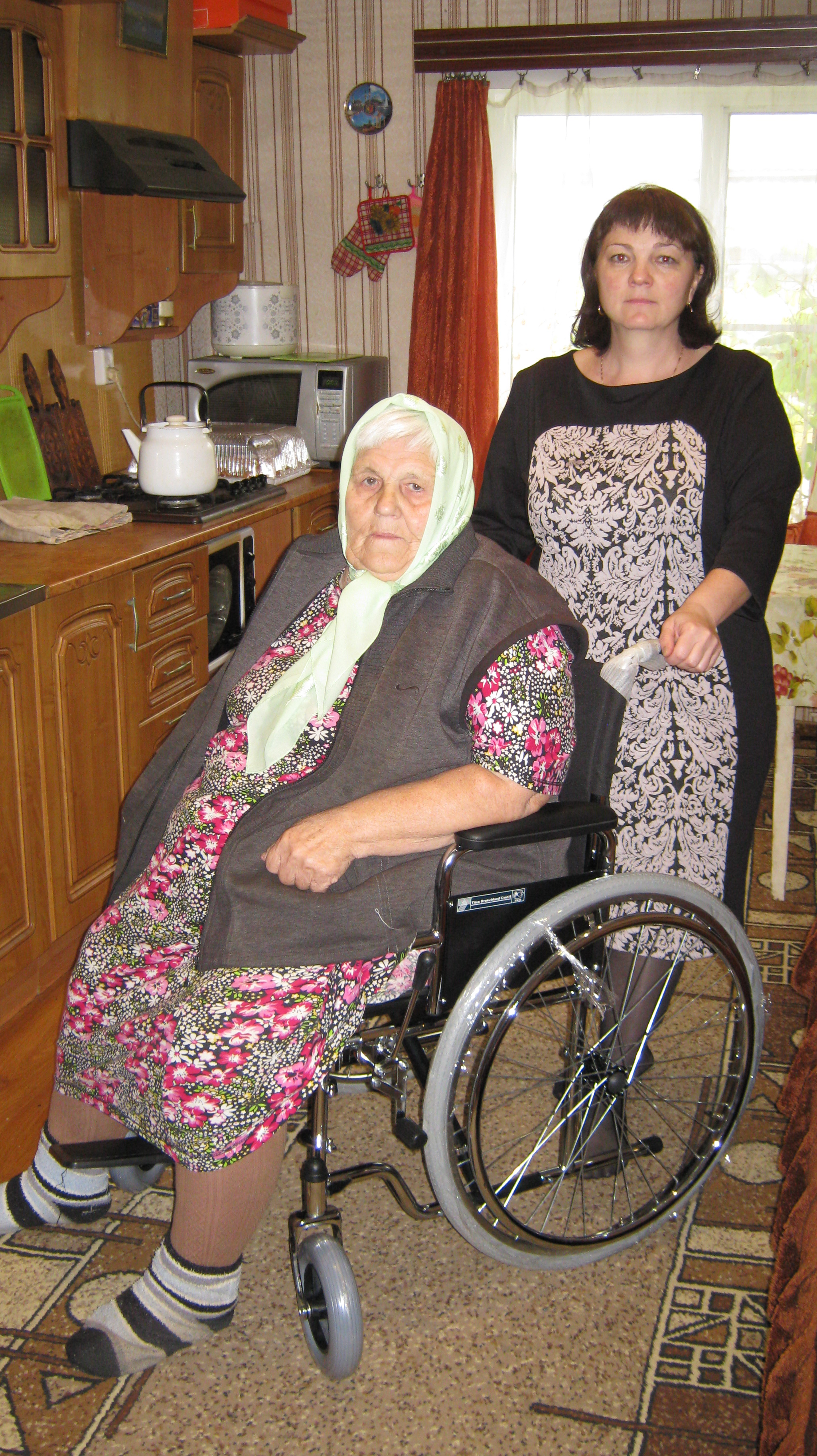 Инвалидная коляска для Зинаиды Андреевны