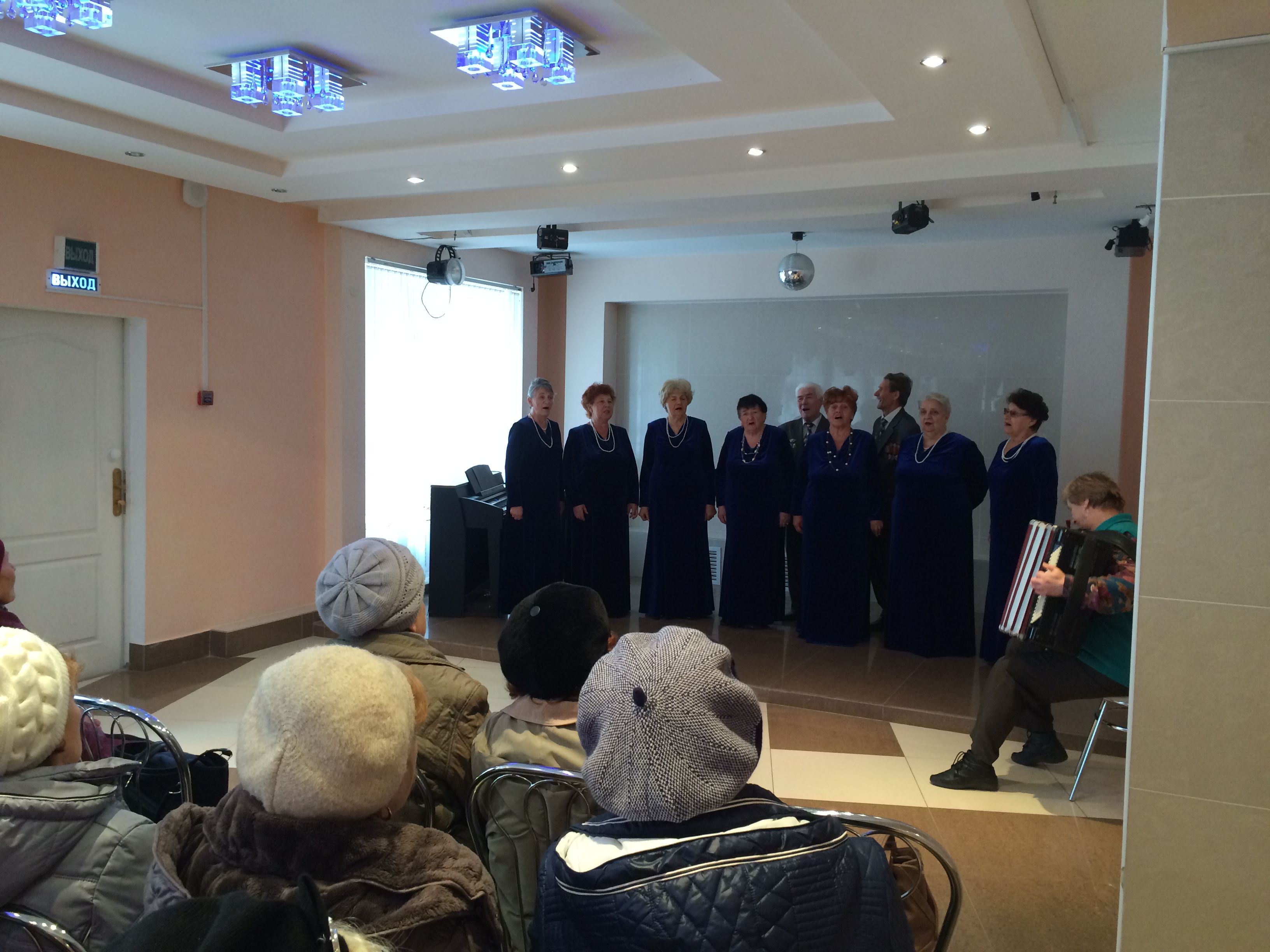 Выступление ансамбля Лейся Песня в Лысково перед пайщиками и друзьями Нижегородского кредитного союза